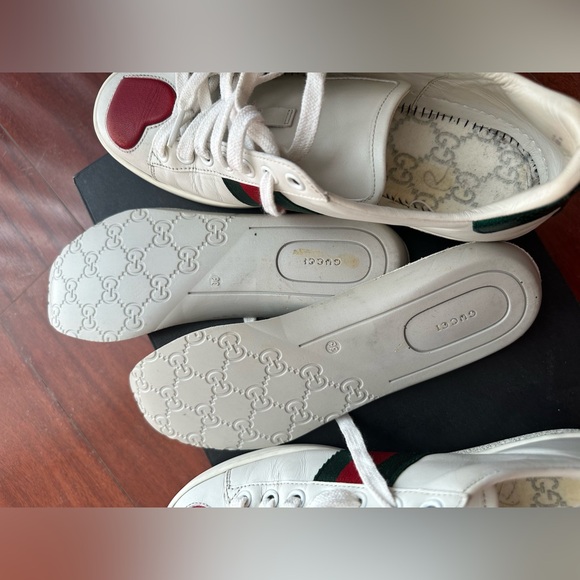Authentic Gucci Heart Ace Trainers Shoes - Picture 5 of 15